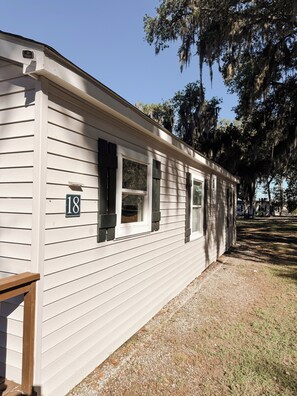 Exterior detail - Waterfront Retreat - 10 Min to Parris Island (Beaufort)
