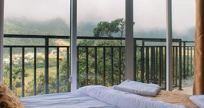 Cozy 4 bedroom 4 bathroom Bungalow Located on in the Tea estate of Sri Lanka