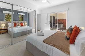 2 chambres, fer et planche à repasser, Wi-Fi gratuit, draps fournis