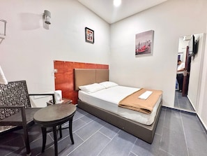 Standard Double Room, 1 Queen Bed - The Ardens Hotel - Taman Desa Cemerlang (Ulu Tiram)