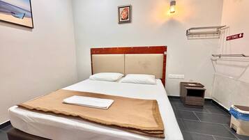 Standard-Doppelzimmer, 1 Queen-Bett | Kostenloses WLAN