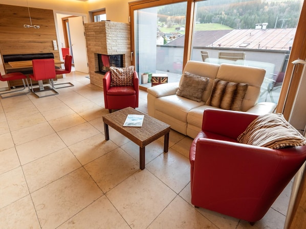 Living area - Exclusive penthouse with terrace in Kirchberg (Kirchberg in Tirol)