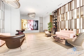 Interior - High Floor 2BR-2BA | Resort & Parking Fee Included (Hollywood)