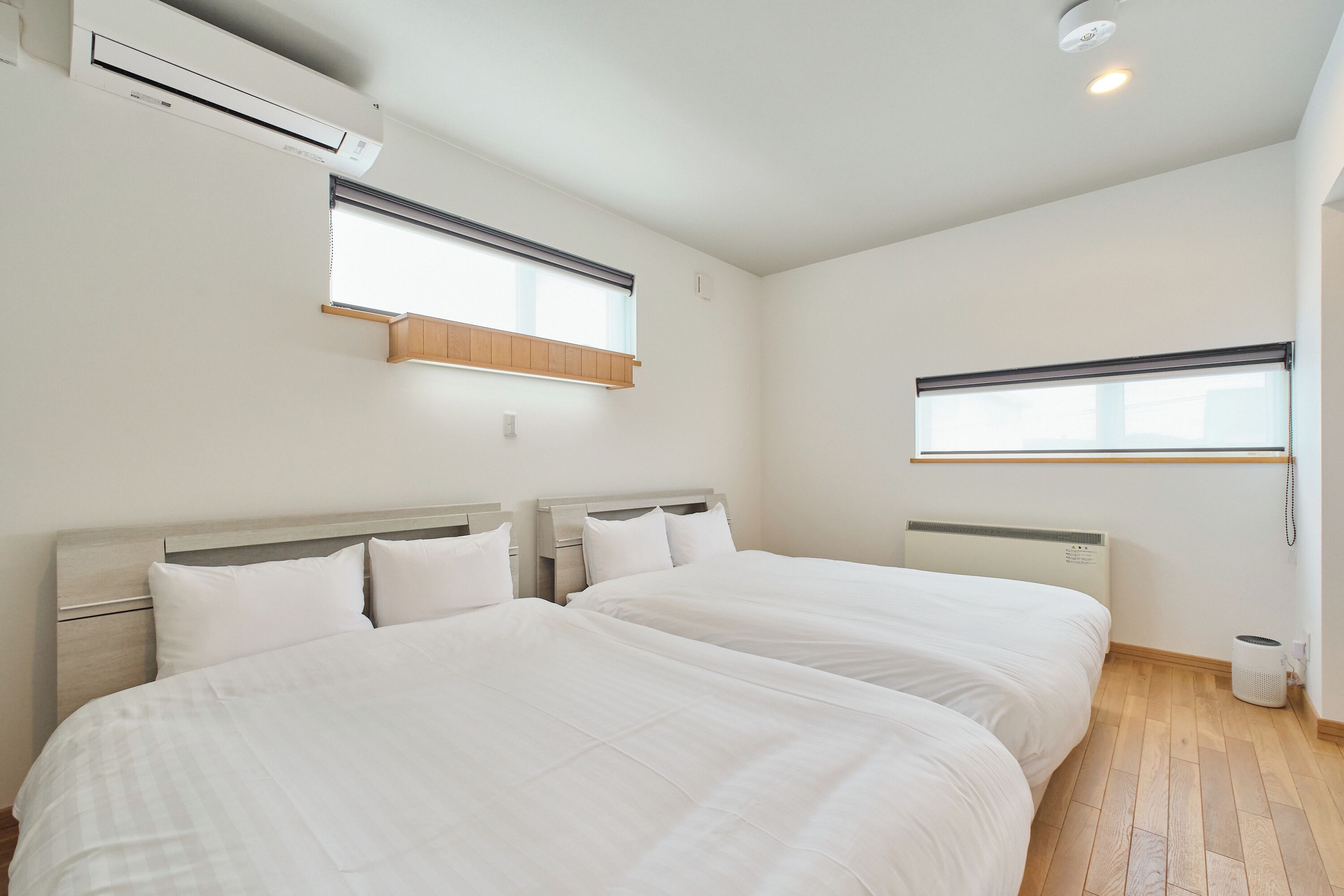 House | Blackout drapes, iron/ironing board, WiFi (free), bed sheets