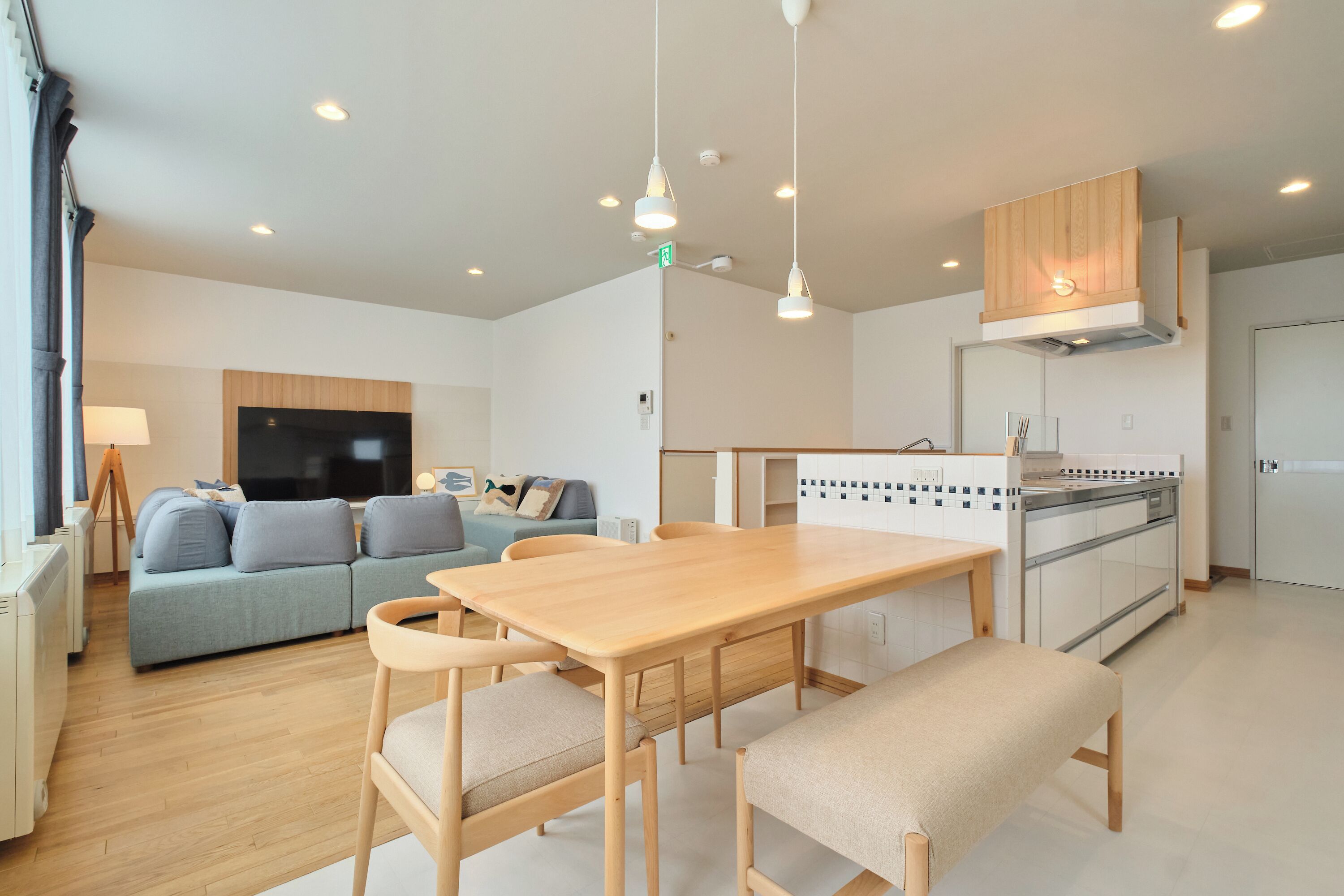House | In-room dining