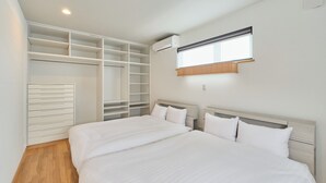 Maison | Rideaux d’obscurcissement, fer et planche à repasser