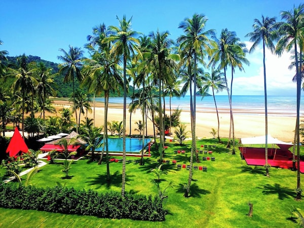 #1122 Siam Royal View Beachfront Studio Apartment - Ko Chang