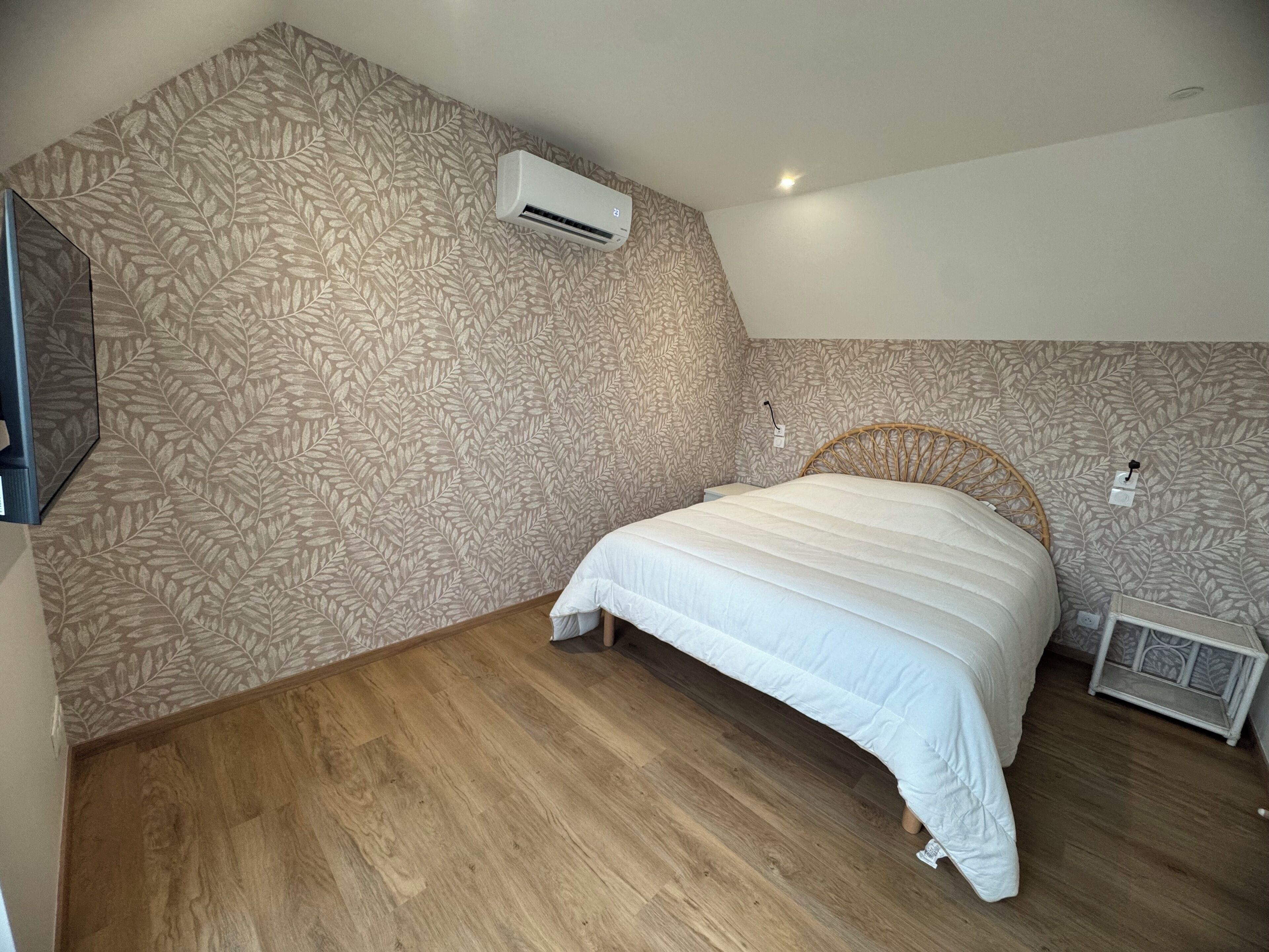 3 dormitorios, tabla de planchar con plancha, wifi gratis y ropa de cama