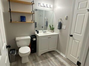 Shower, towels, shampoo