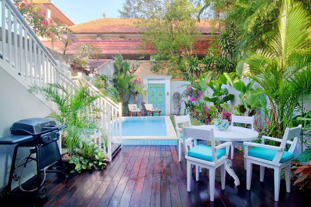 Design Villa, 3 Bedrooms, Balcony | Outdoor dining