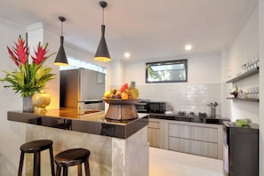 Unclassified image, 3 of 34, button - Selasih Beach House (Badung)