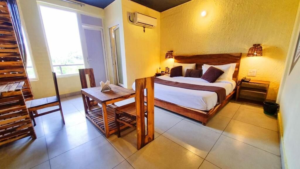 Deluxe Double Room, Mountain View | Egyptian cotton sheets, premium bedding, memory-foam beds, desk