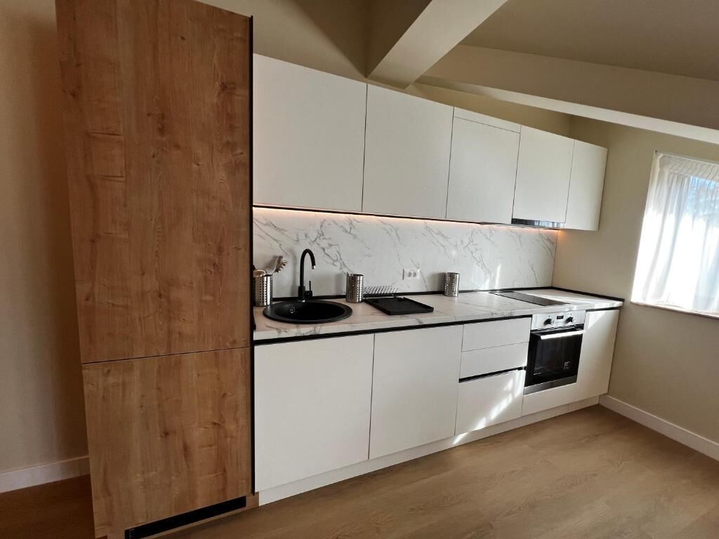 Kamar Double | Dapur pribadi | Lemari es, microwave, oven, dan kompor