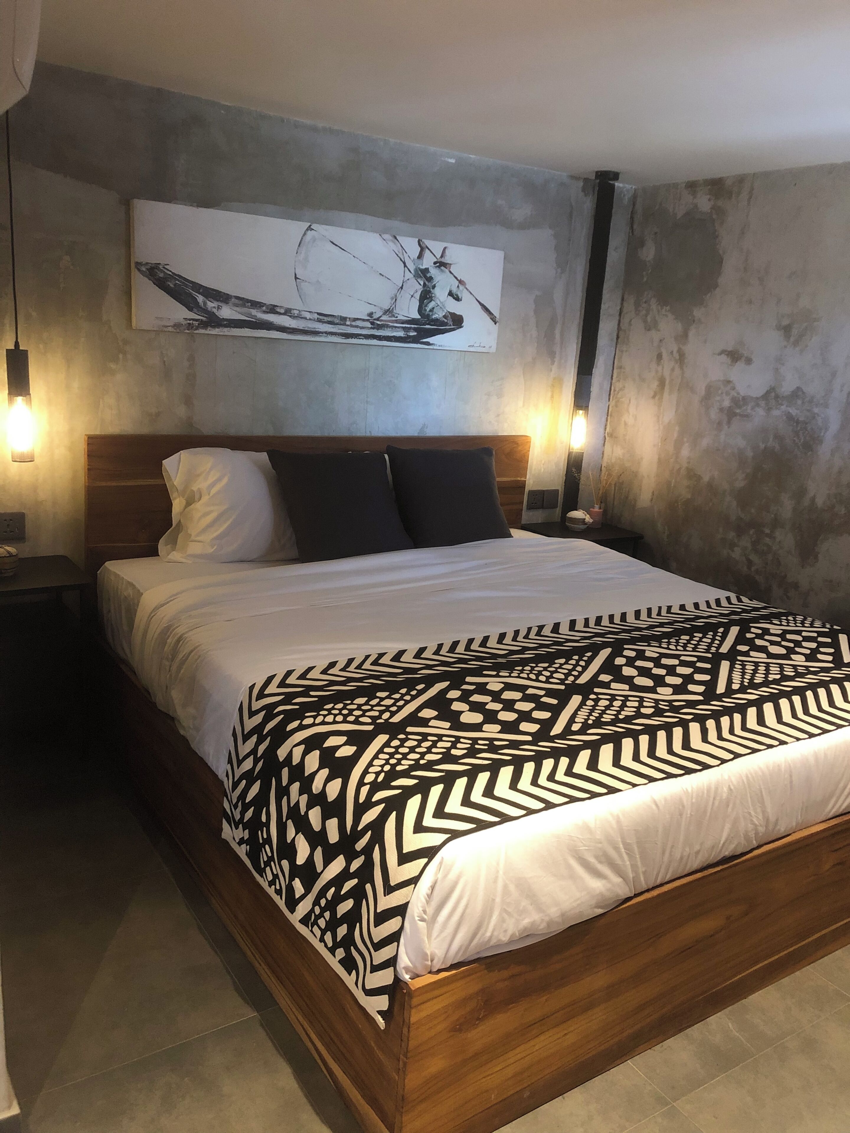 WiFi, bed sheets