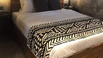 WiFi, bed sheets