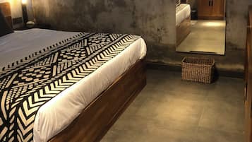 WiFi, bed sheets