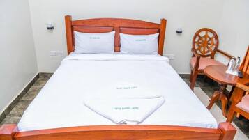 Deluxe Single Room | WiFi (free), individually decorated, individually furnished, bed sheets