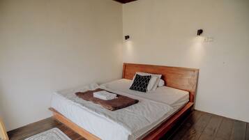 Habitación familiar, vista a la montaña | Escritorio y wifi gratis