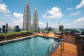 2 outdoor pools - Star Residences One by Soulasia (Kuala Lumpur)