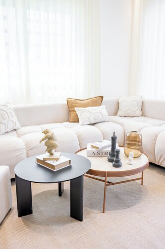 Modern Luxury Apartment in Baní