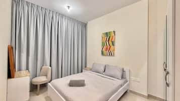 Standard Apartment, 1 Bedroom | Laptop workspace, blackout drapes, WiFi (free), bed sheets