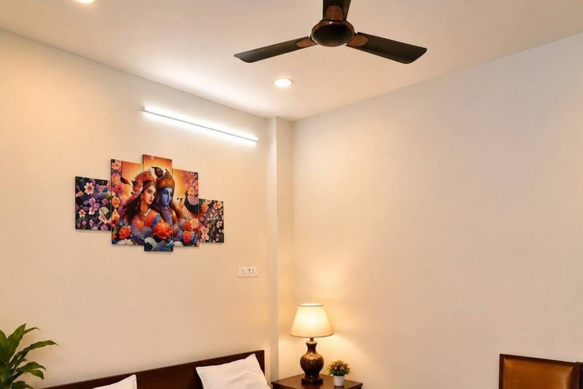 Chambre Double Classique, vue ville | Bureau, espace de travail pour ordinateur portable, Wi-Fi gratuit