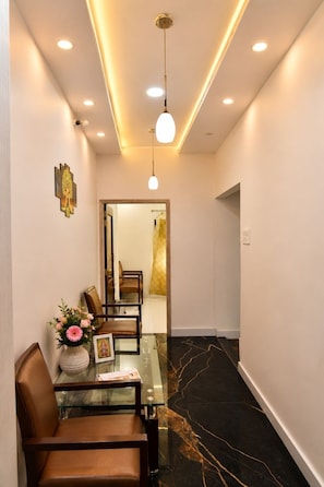 Interior - Sri Gopal Guest House  (Varanasi)