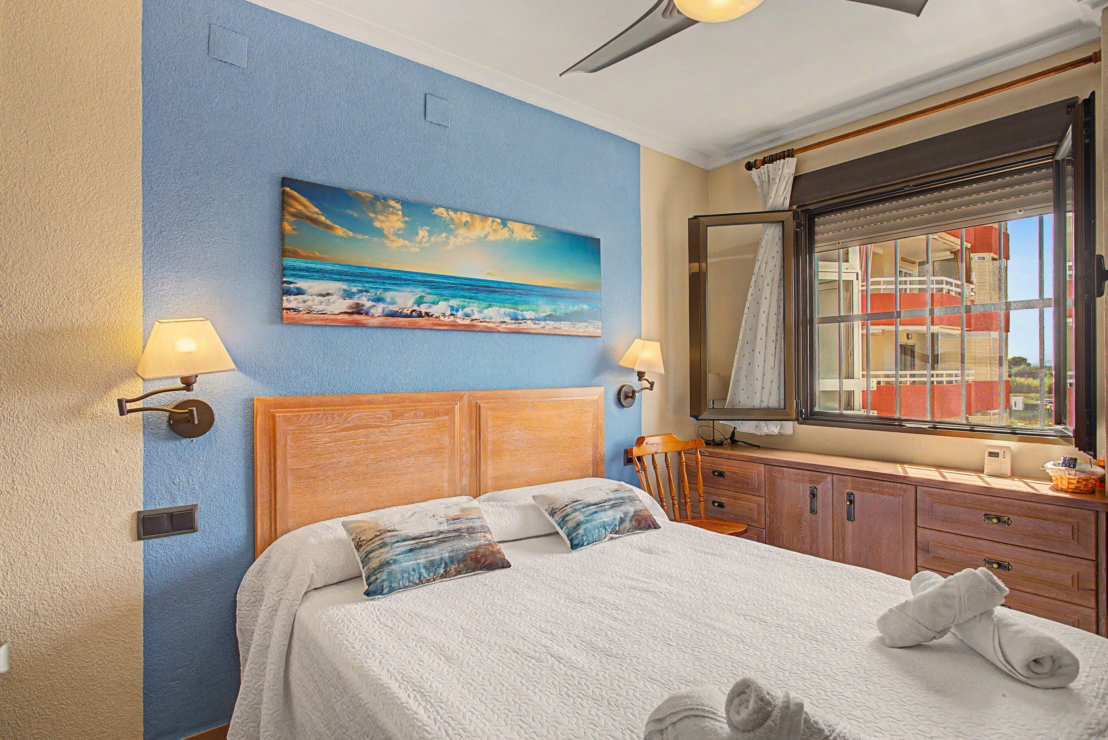 Iron/ironing board, WiFi, bed sheets