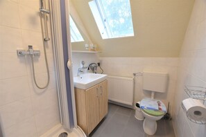 Bathroom - Vrbo Property (Dahme)