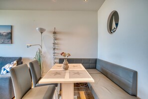 Dining - Vrbo Property (Heiligenhafen)