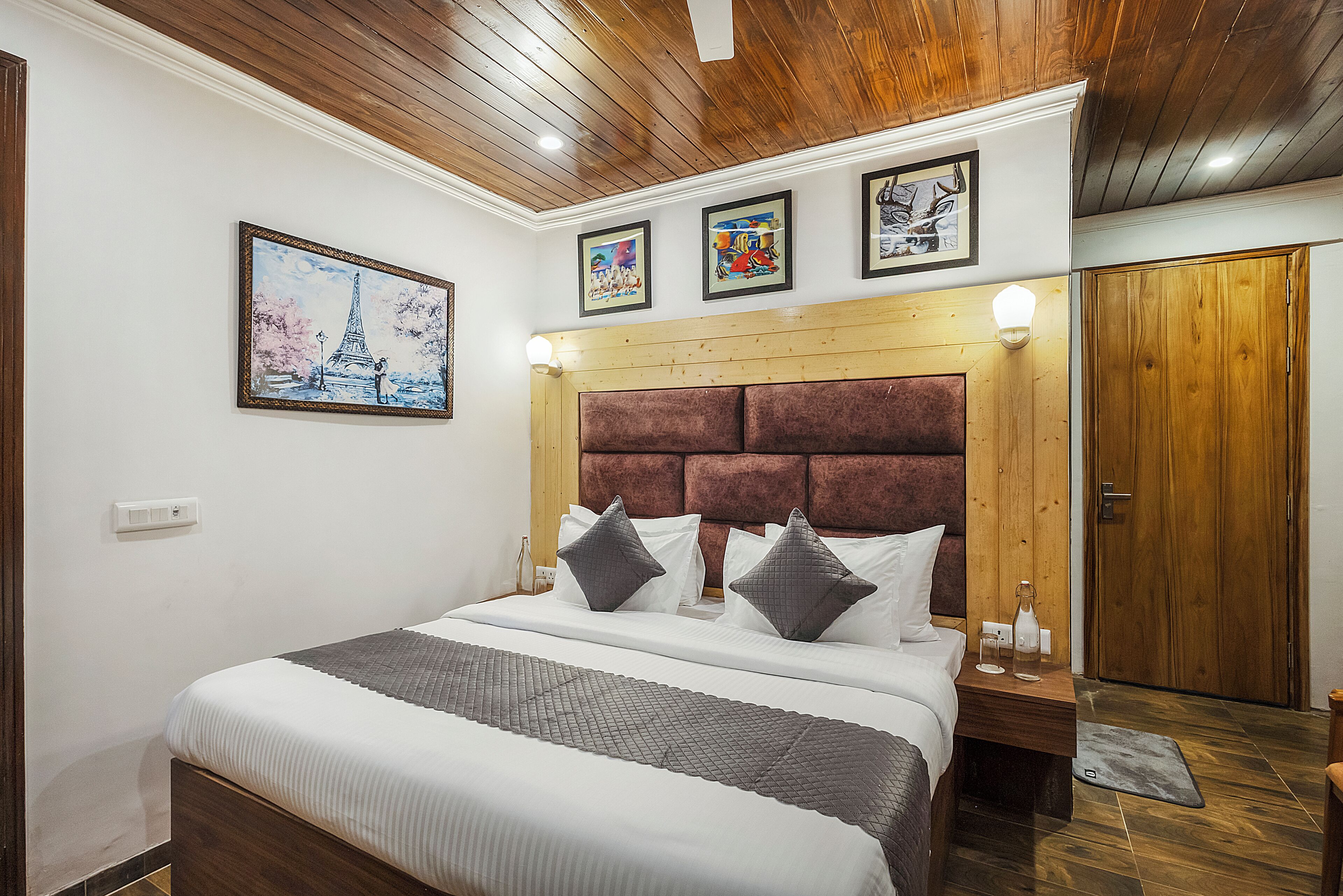Deluxe-Villa, Hügelblick | Bügeleisen/Bügelbrett, kostenloses WLAN