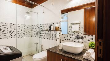 Deluxe Villa, Hill View | Bathroom