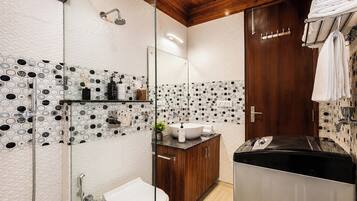 Deluxe Villa, Hill View | Bathroom