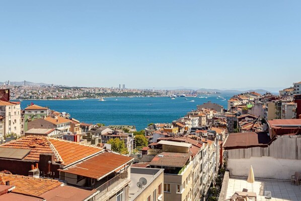 Miscellaneous - Bosphorus View Terrace- Historic Cihangir (İstanbul)