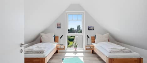2 bedrooms