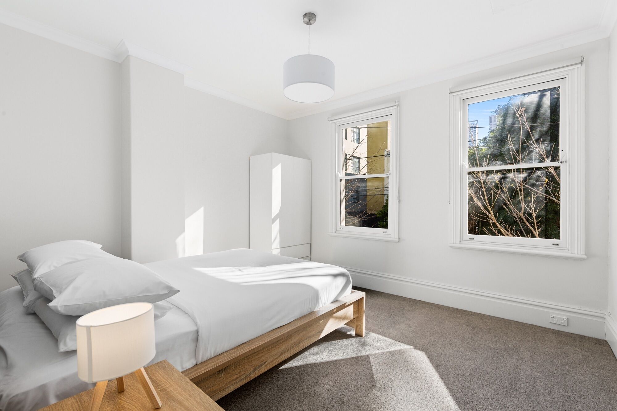2 bedrooms, desk, iron/ironing board, WiFi
