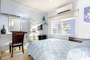 Room - CASA ESPECIAL 10min from Dorado 20 from San Juan (Levittown)