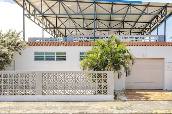 Exterior - CASA ESPECIAL 10min from Dorado 20 from San Juan (Levittown)