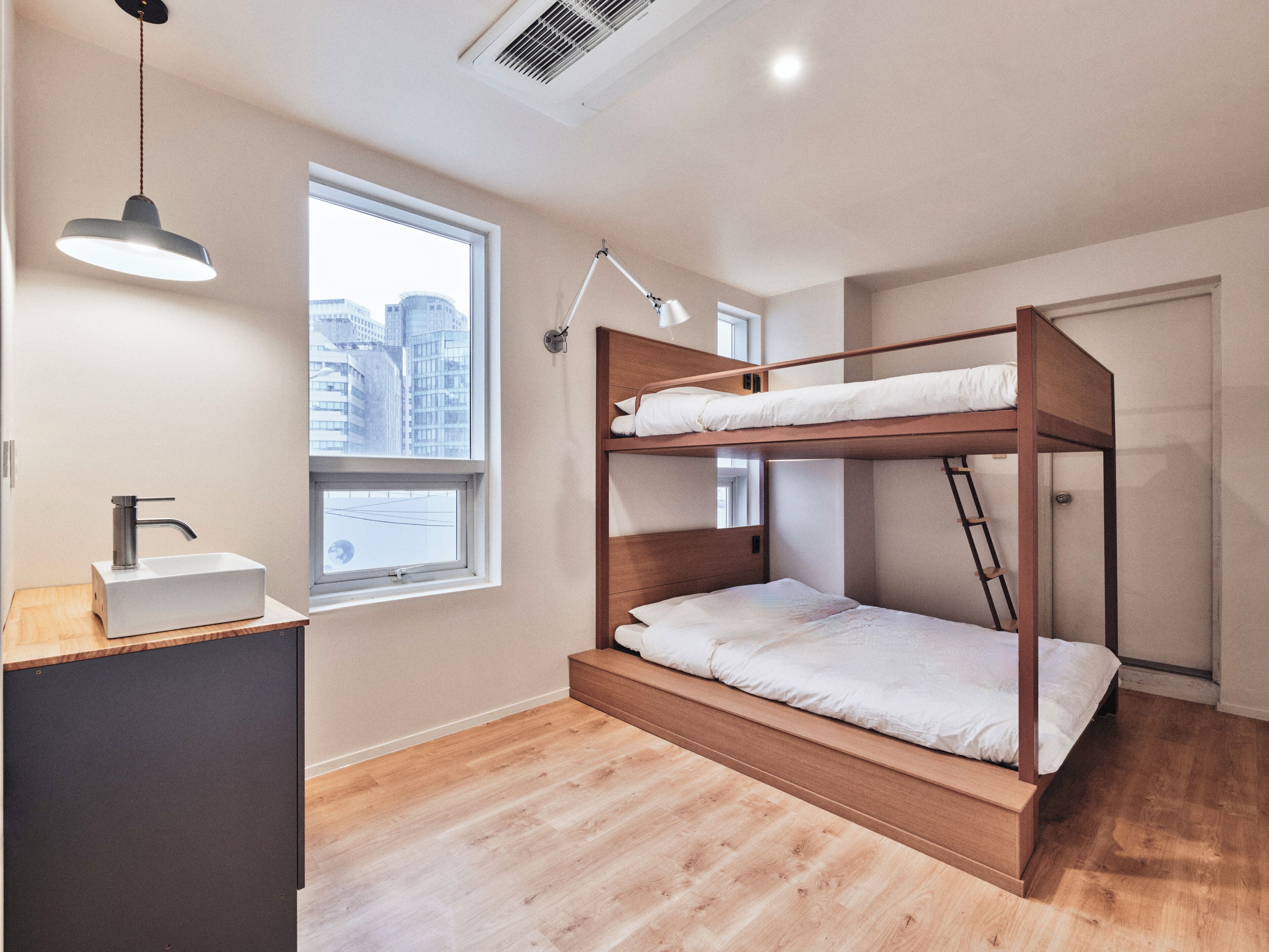 Chambre Quadruple Premium, terrasse | Wi-Fi gratuit, draps fournis
