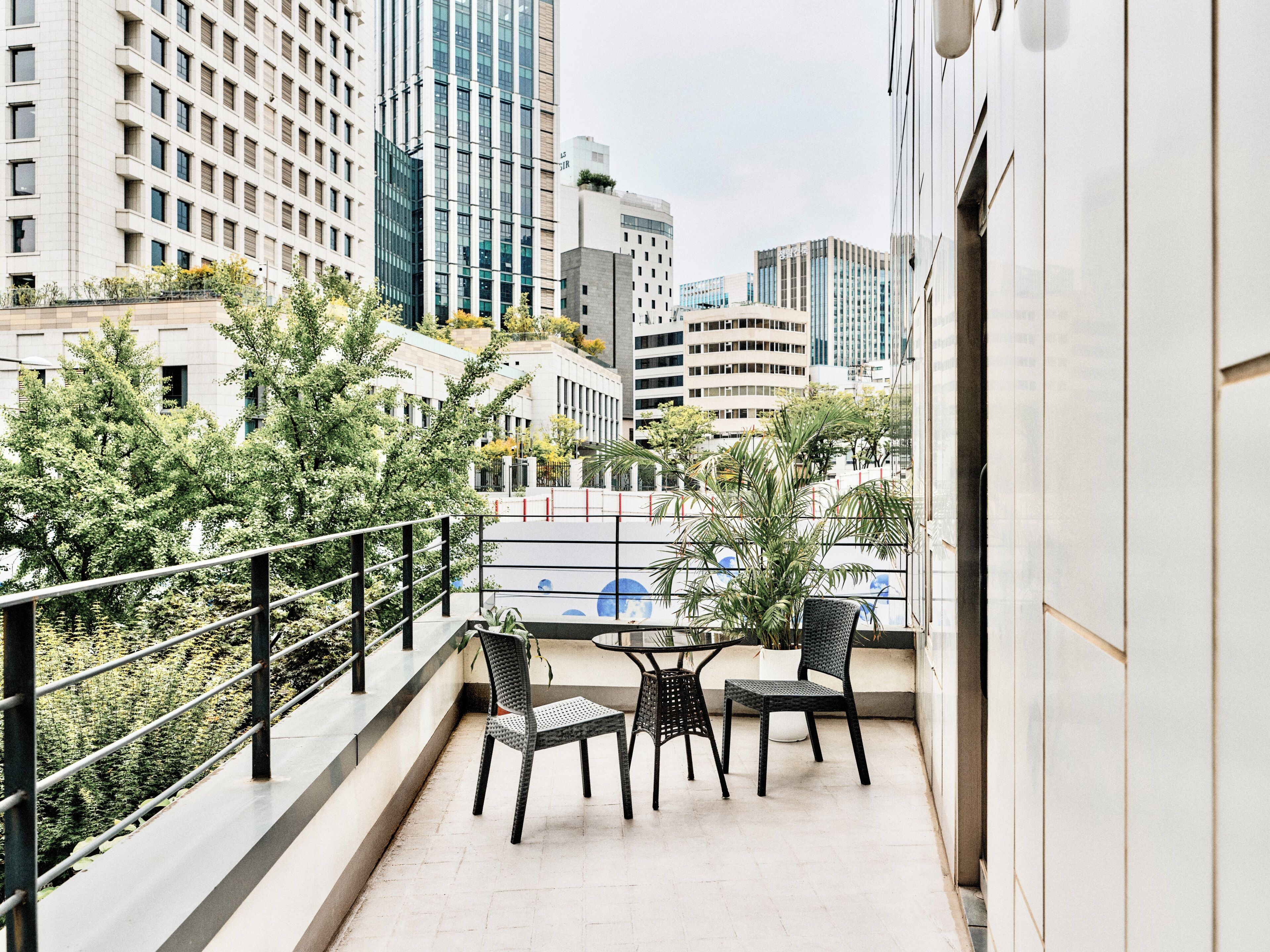 Chambre Quadruple Signature, terrasse, vue ville | Terrasse/Patio