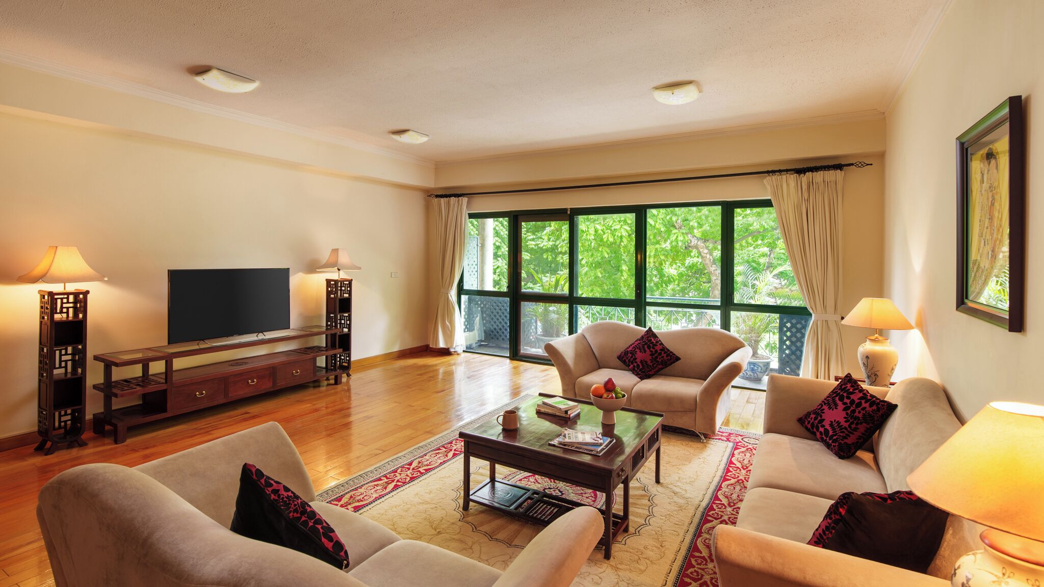 Penthouse, Terrasse, Stadtblick | Wohnbereich | 48-Zoll-Fernseher mit Kabelempfang