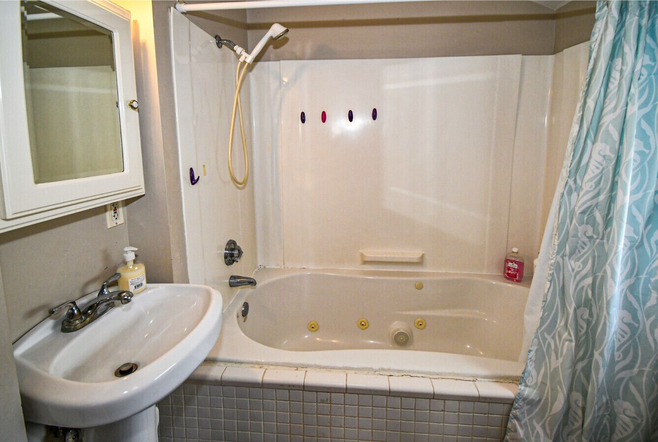 Hair dryer, towels