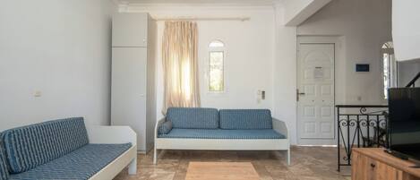 Appartement Duplex, balcon | Wi-Fi gratuit, draps fournis