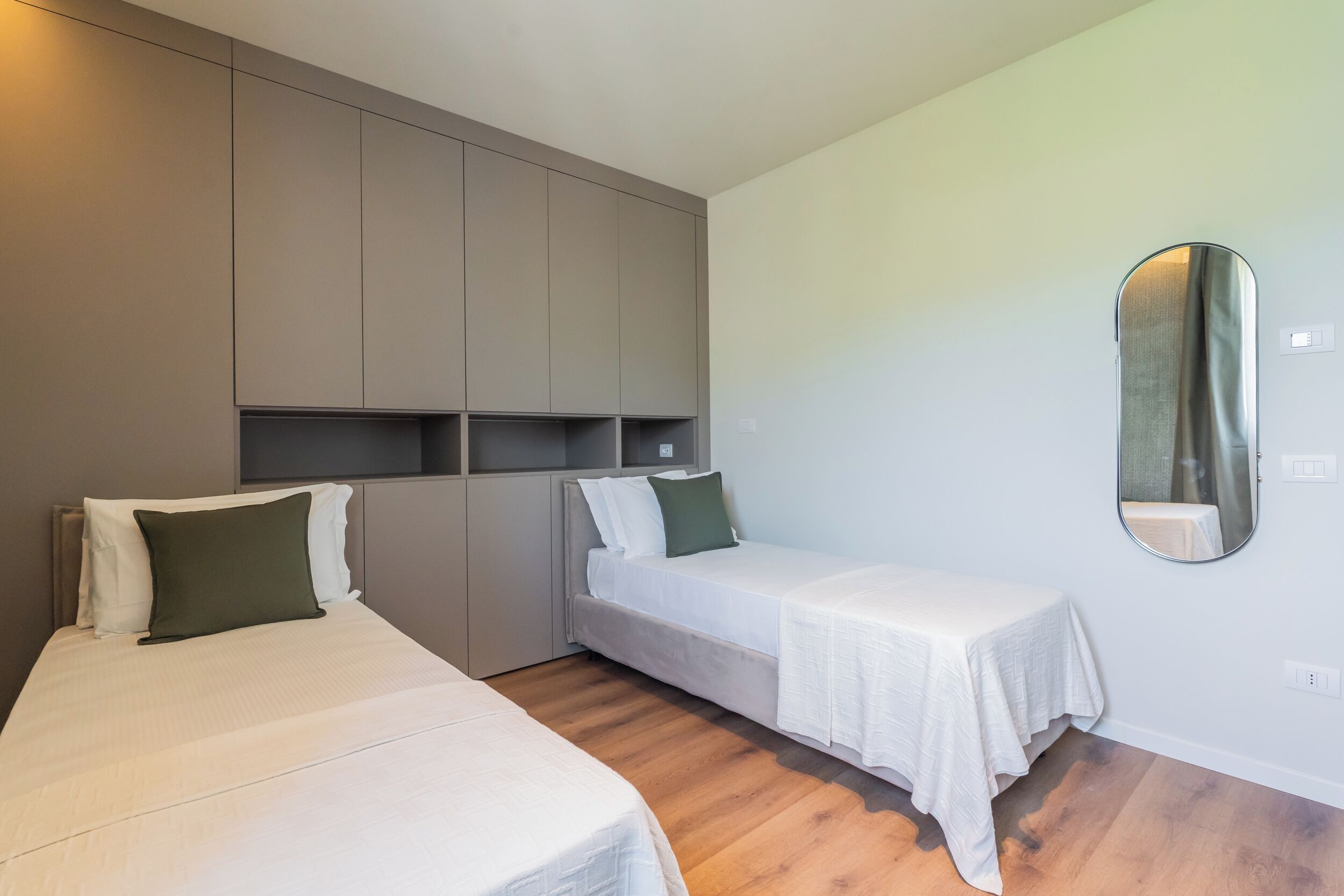Apartment, 2 Bedrooms, Balcony, Mountain View | 2 bedrooms, laptop workspace, iron/ironing board, cots/infant beds