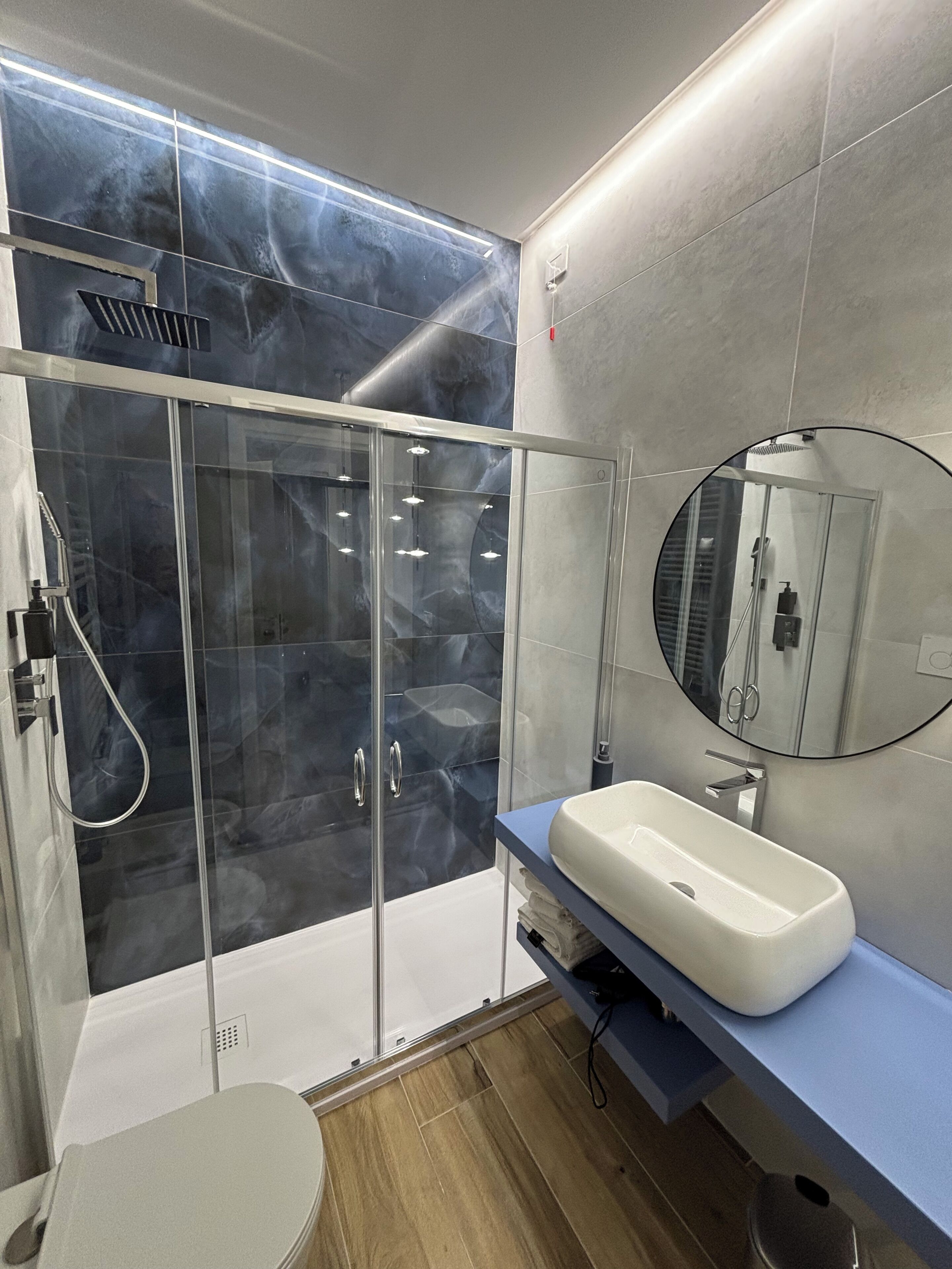 Quadrupla familiare, non fumatori, balcone | Bagno