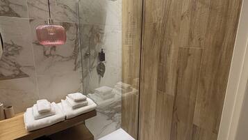 Comfort-Doppelzimmer, Nichtraucher, Balkon | Badezimmer