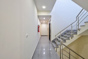 Ảnh chưa phân loại, 5 trong số 84 ảnh, nút