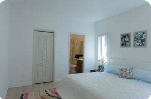 Room - Cozy house in luxurious Bridgewater area. (Winnipeg)