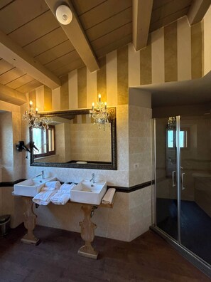 Spa - Vrbo Property (Montefalco)