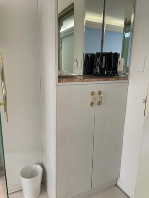 Comfort Double or Twin Room, City View | Bahagian dalam